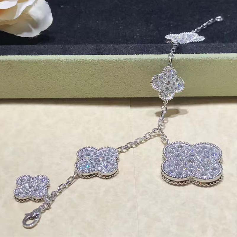 [Imperial] CLOVER 6 MOTIFS SILVER DIAMOND BRACELET