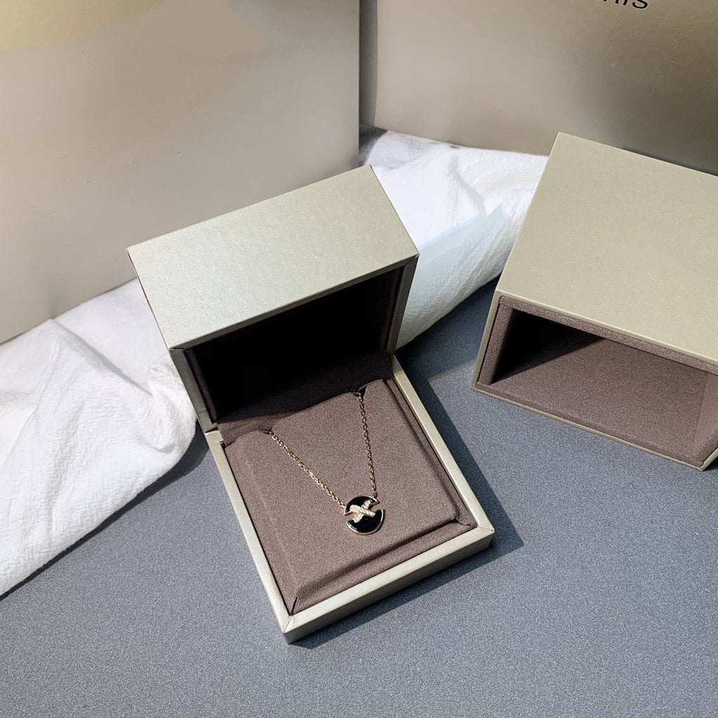 [Imperial] JEUX DE PINK GOLD DIAMOND NECKLACE