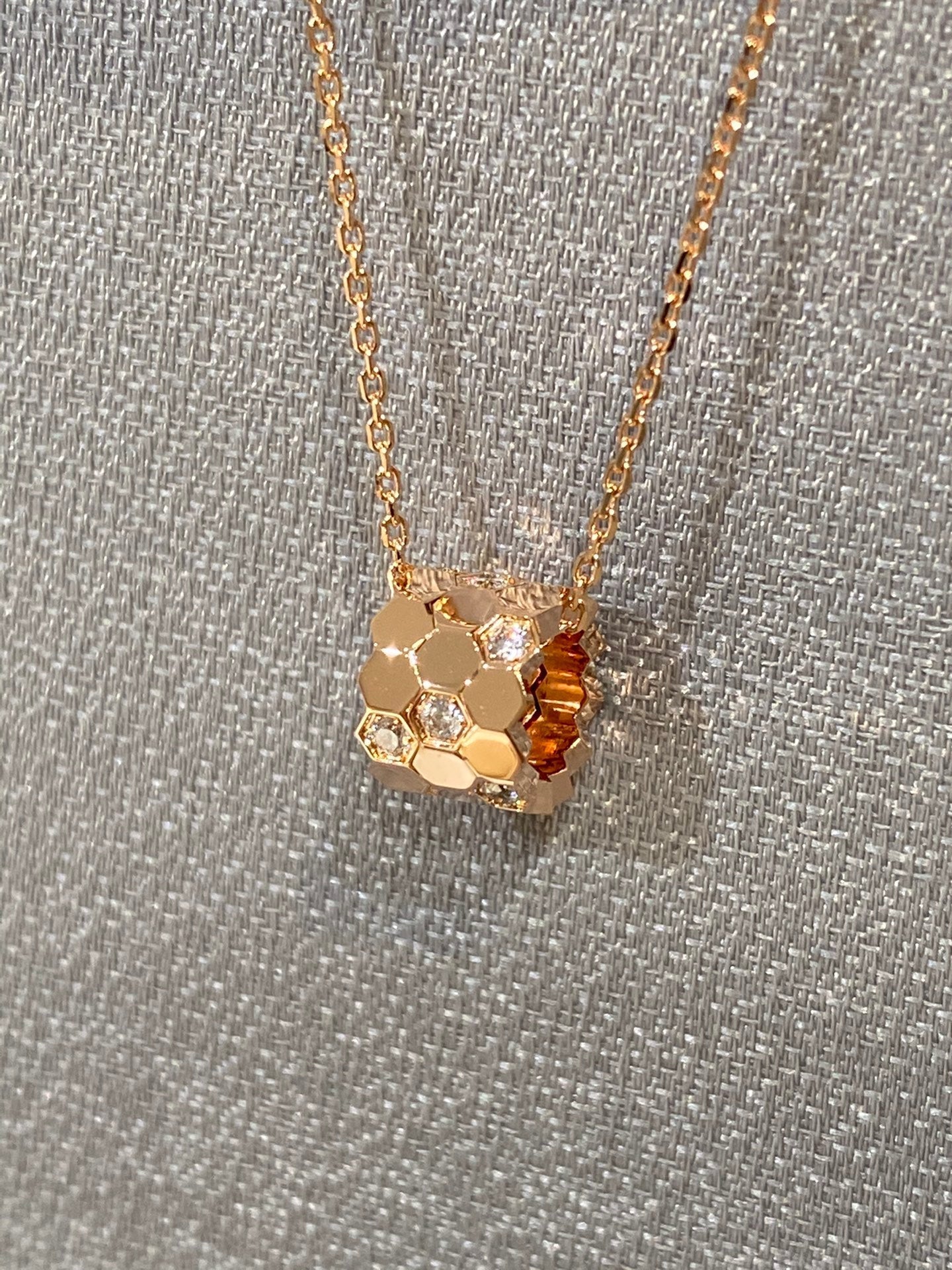 [Imperial] BEE LOVE DIAMOND NECKLACE