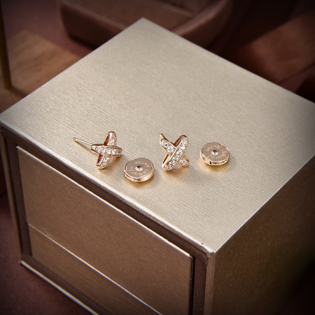 [Imperial] JEUX DE GOLD DIAMOND EARRINGS