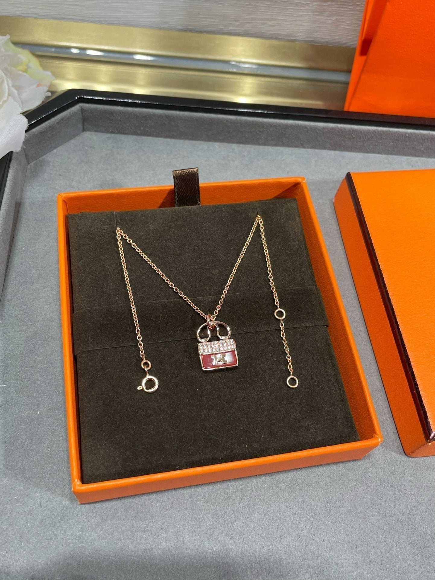 [Imperial] H CIRCE MOISSANITE PENDANT NECKLACE GOLD