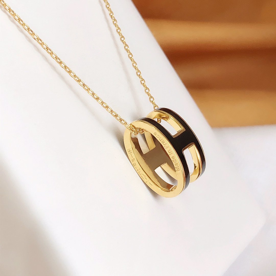 [Imperial] HM CLIC BLACK ENAMEL GOLD NECKLACE