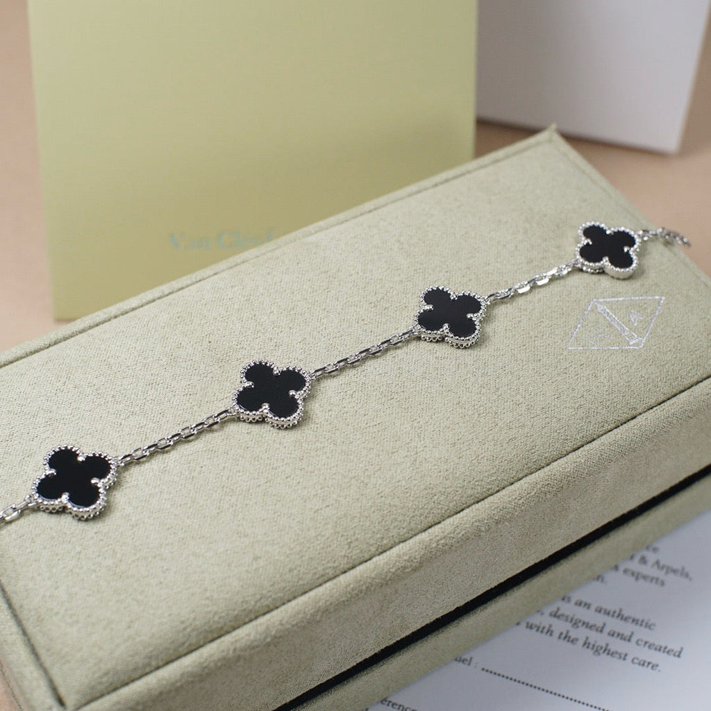 [Imperial]New CLOVER 5 MOTIF ONYXS BRACELET COLLECTION