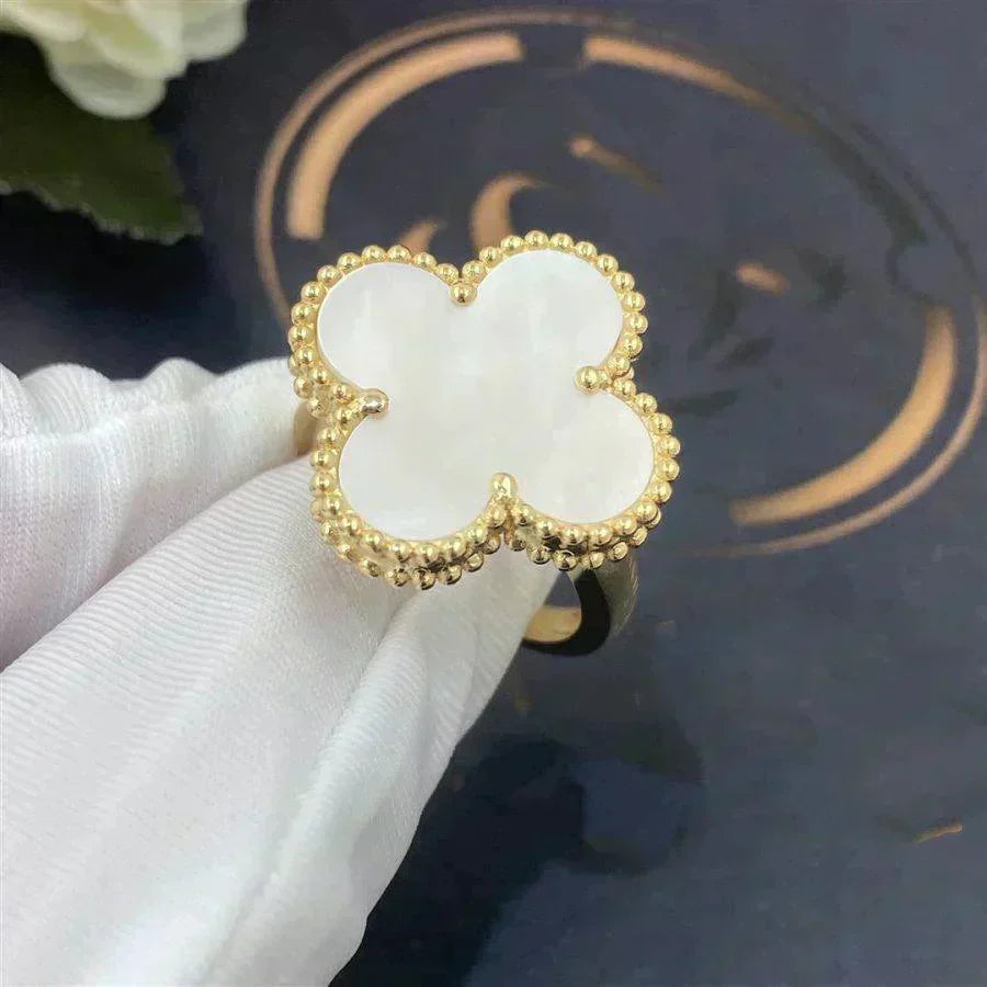 [Imperial] CLOVER WHITE MOP RING