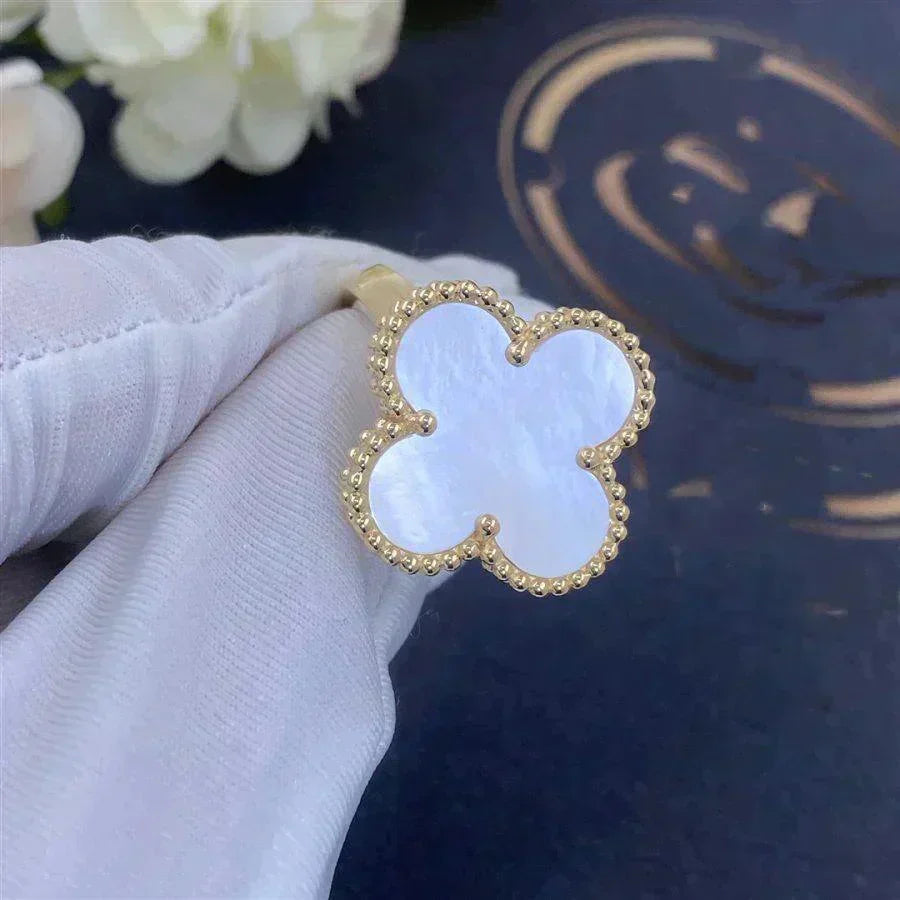[Imperial] CLOVER WHITE MOP RING