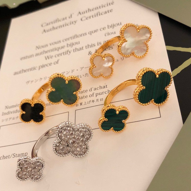 [Imperial] CLOVER BETWEEN THE FINGER RING