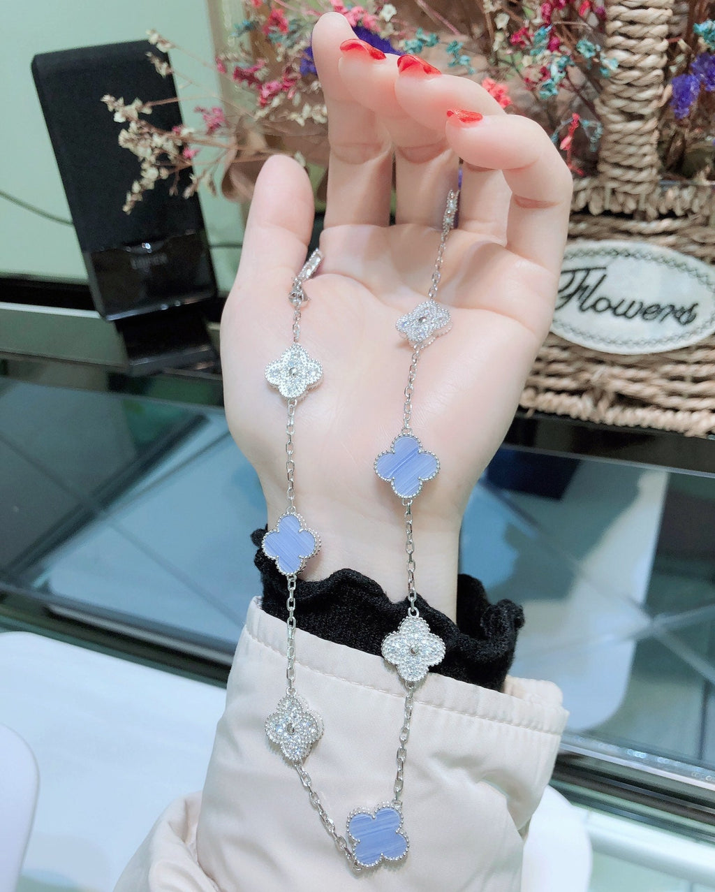 [Imperial] CLOVER 10 MOTIFS CHALCEDONY DIAMONDS SILVER NECKLACE